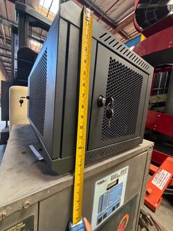 Metal Wall server Cabinet with Keys