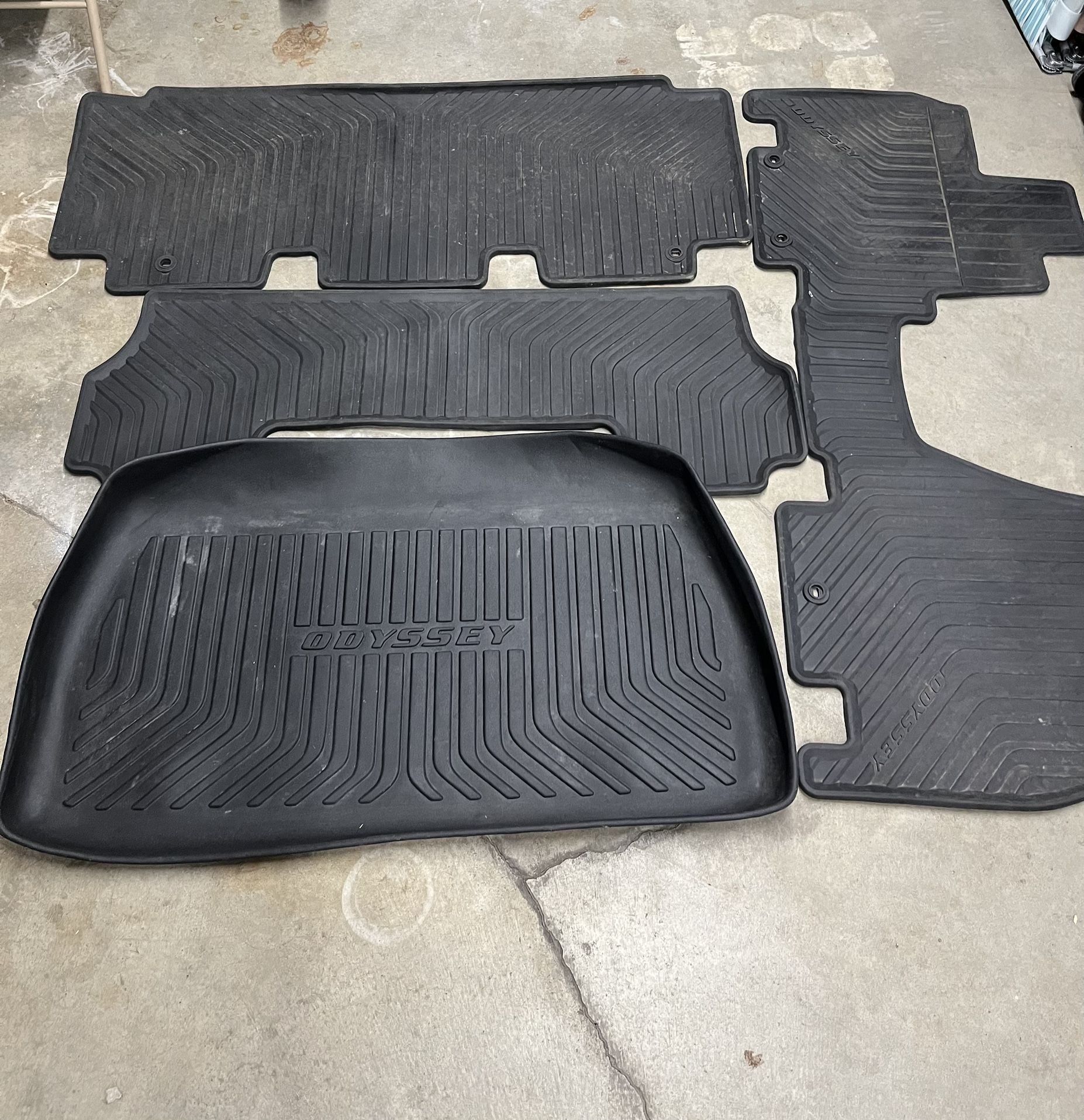 Honda Odyssey 2011-2017 Rubber Mats And Cargo Tray