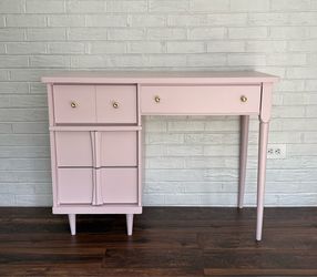 MCM Desk/Vanity in Pink