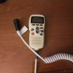 Standard Horizon Ram 3 + Submersible Handheld Vhf Radio