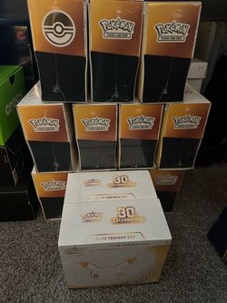 Pokemon 30th Celebrations Elite Trainer Box / NEW