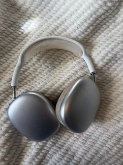 AirPods Max Silver - Work Great But Need To Plug In To Turn On - Battery Bug + Worn Cushions