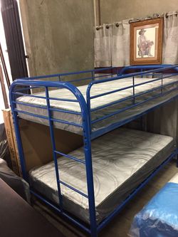 New twin bunkbeds with mattresses $325 black or white only