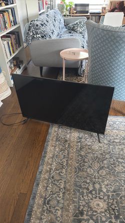 Roku Element 43 in TV