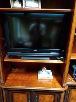 32 inch Sony LCD TV like new $50