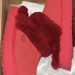 WOMEN’S SIZE 9 NEW , UGG SCUFF RED SUEDE SLIPPERS