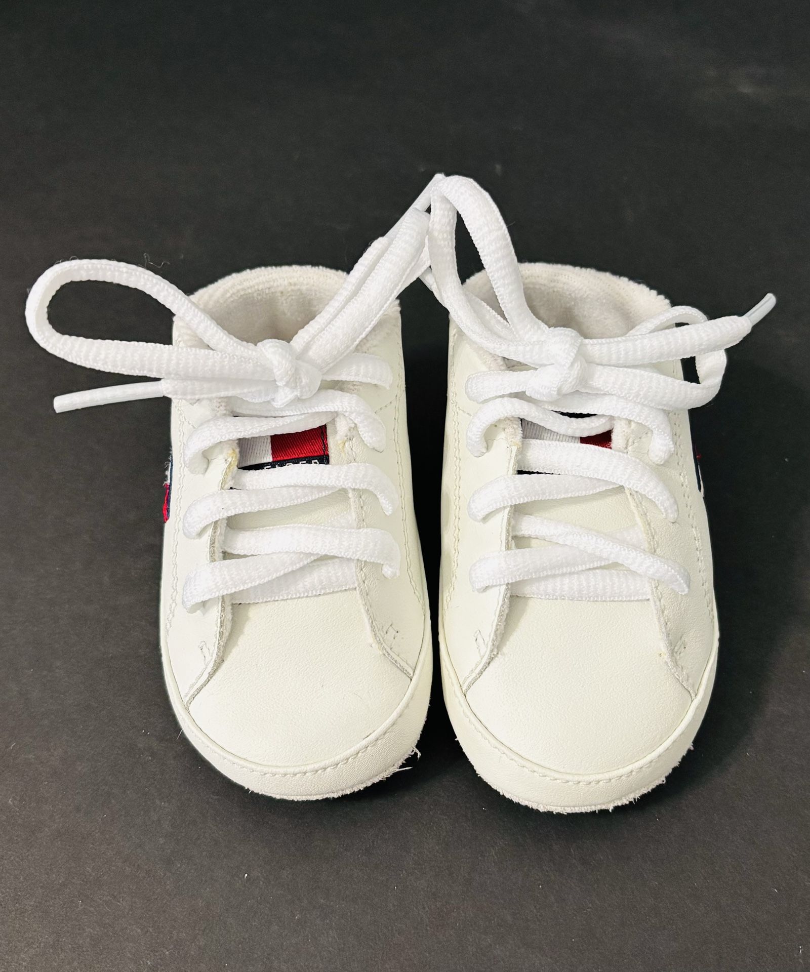 Tommy Hilfiger Baby Infant Crib Shoes Sneakers Size 2