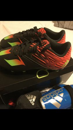 Adidas Youth Soccer gear & clothing like new MESSI