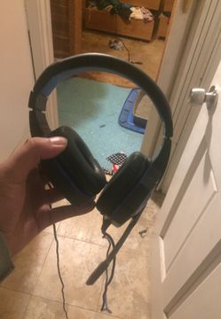 Video game head phones