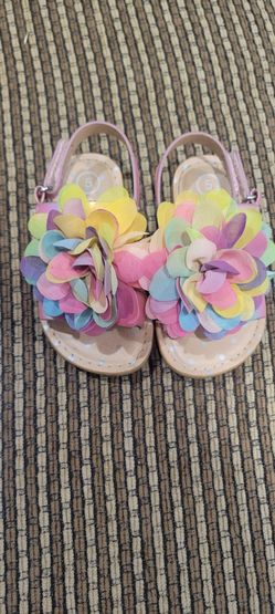 Rainbow Sandles 5t