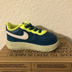 Nike - Toddler Shoe - 5c