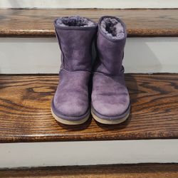 Real UGG Size 7 US
