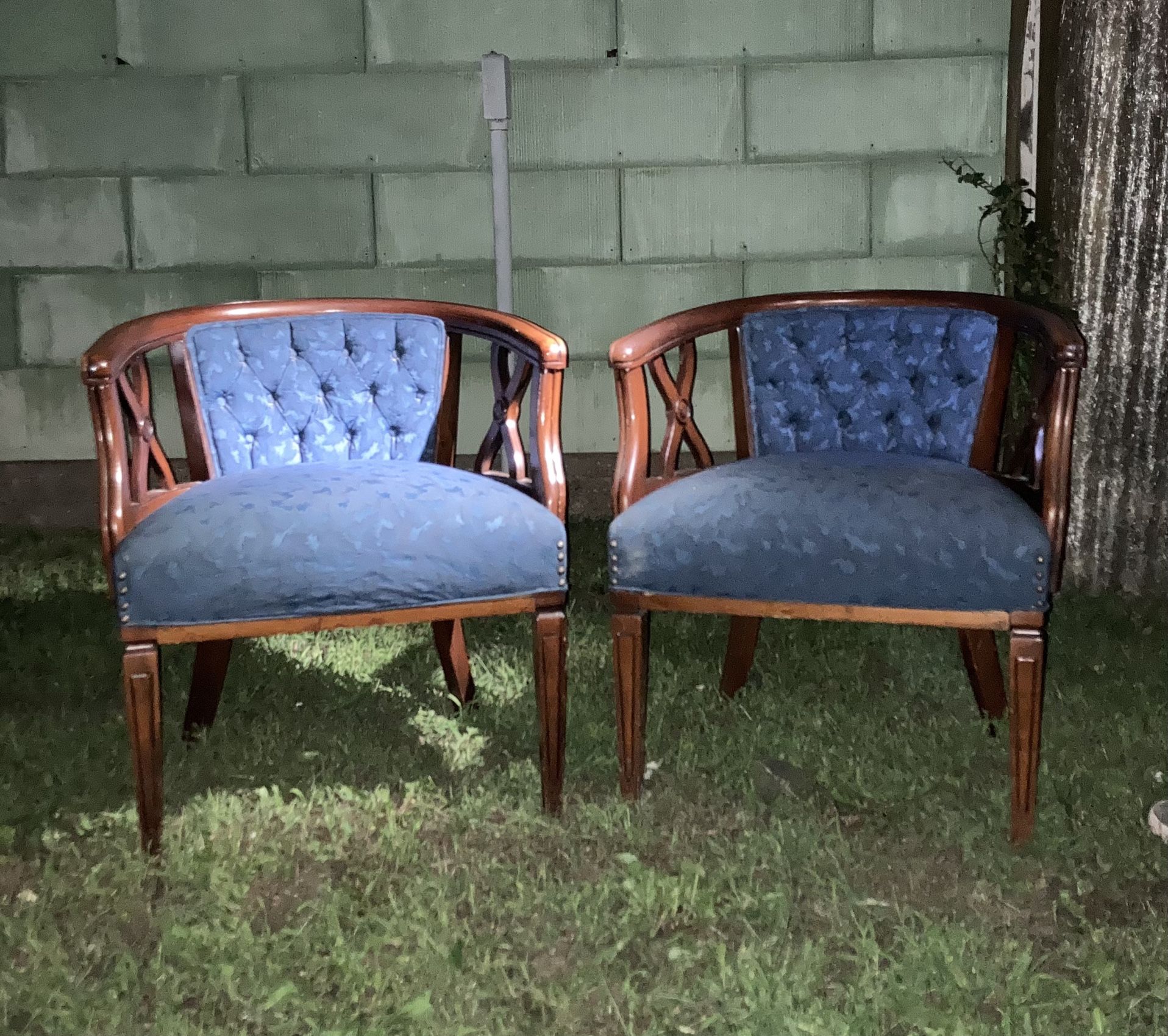 Beautiful Blue Vintage Chairs (Delivery Available)