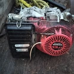 I'm Asking A Hundred Bucks For Making Offer The Motor Came Off Of A Generator It's A It's A GX390 Honda 13.0