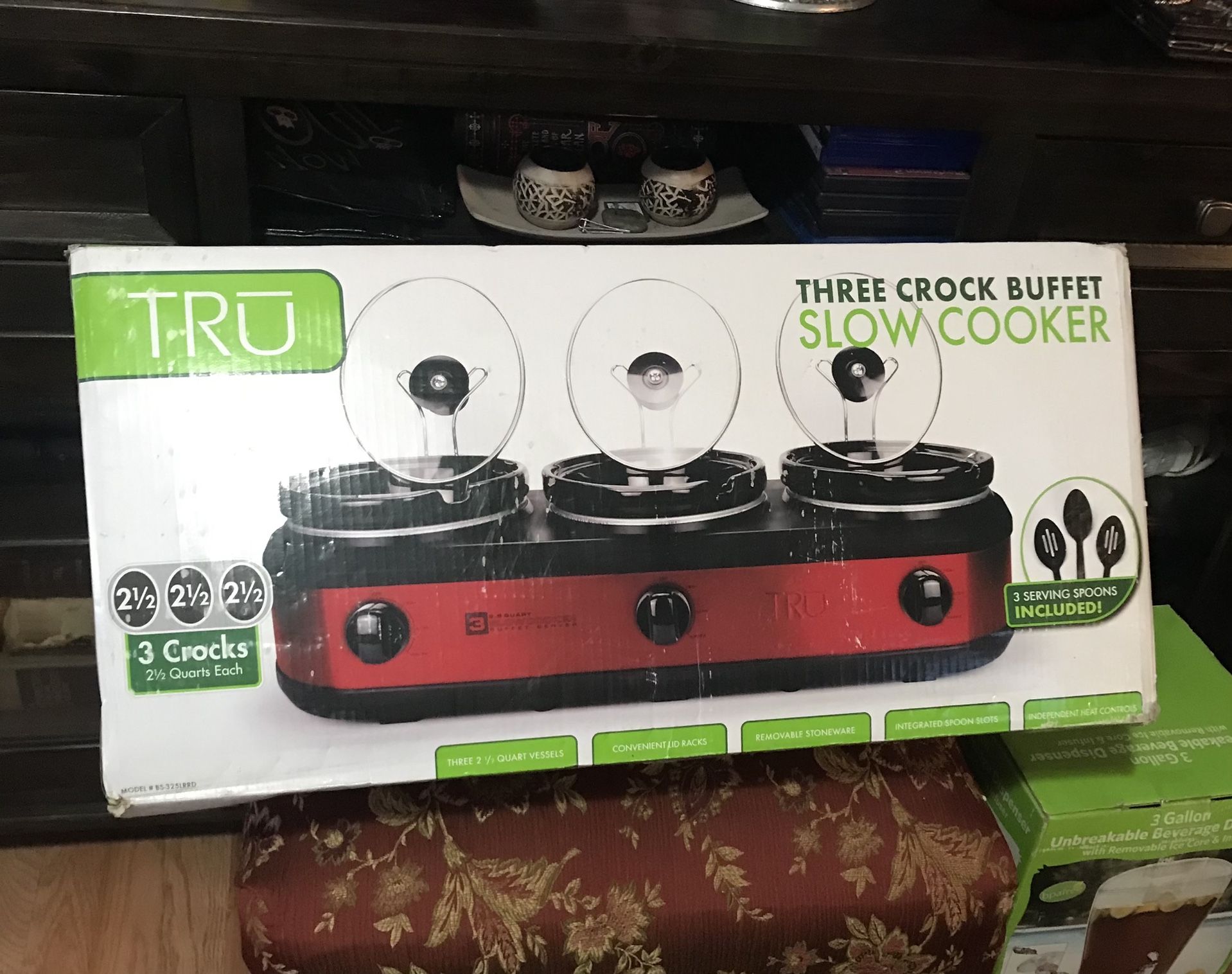 TRU 2 1/2qt Triple Crock Buffet Slow Cooker