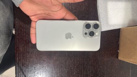iPhone 15 pro max 256 gb factory unlocked