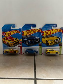 Hot wheels lot of 3