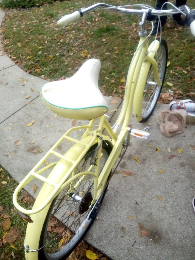 26in Women Beach Cruiser