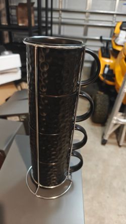 4 large mugs with stand/holder
