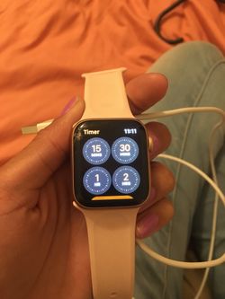 Rose gold apple watch series 4 gps