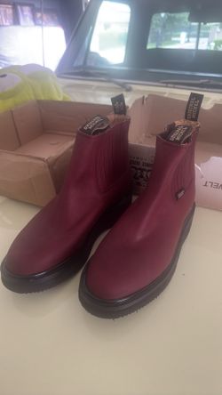 Boots size 8
