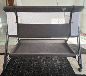 Baby Joy Bassinet