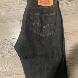 Levi’s 501s 35-30