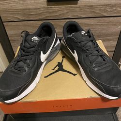 Men’s Nike Air Max size 13