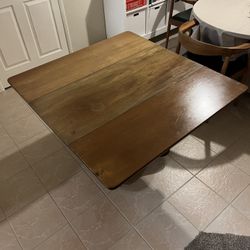 Leaflet Dining Table 