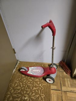 Red Flyer 3 Wheel Scooter