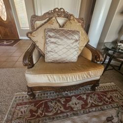 Formal Sofa set . Three Pieces 