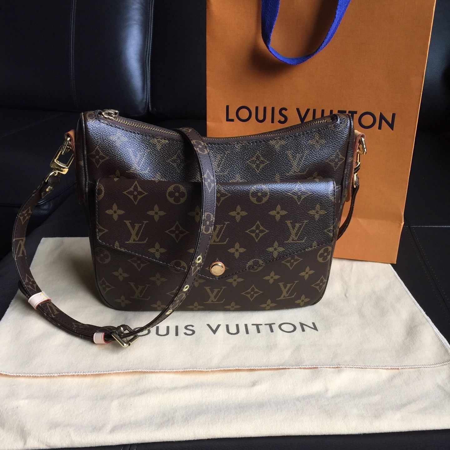 louis vitón crossbody bag