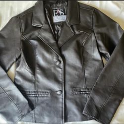 womens leather jacket (L)
