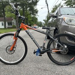 Bicycle Trek  4300 