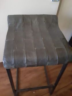 Set Of Three Tall Bar Stools. Bought For $166 +tax Ea. Gray Leather Design $225 Total For All Three chairs. Grey Leather Design $225/obo.
