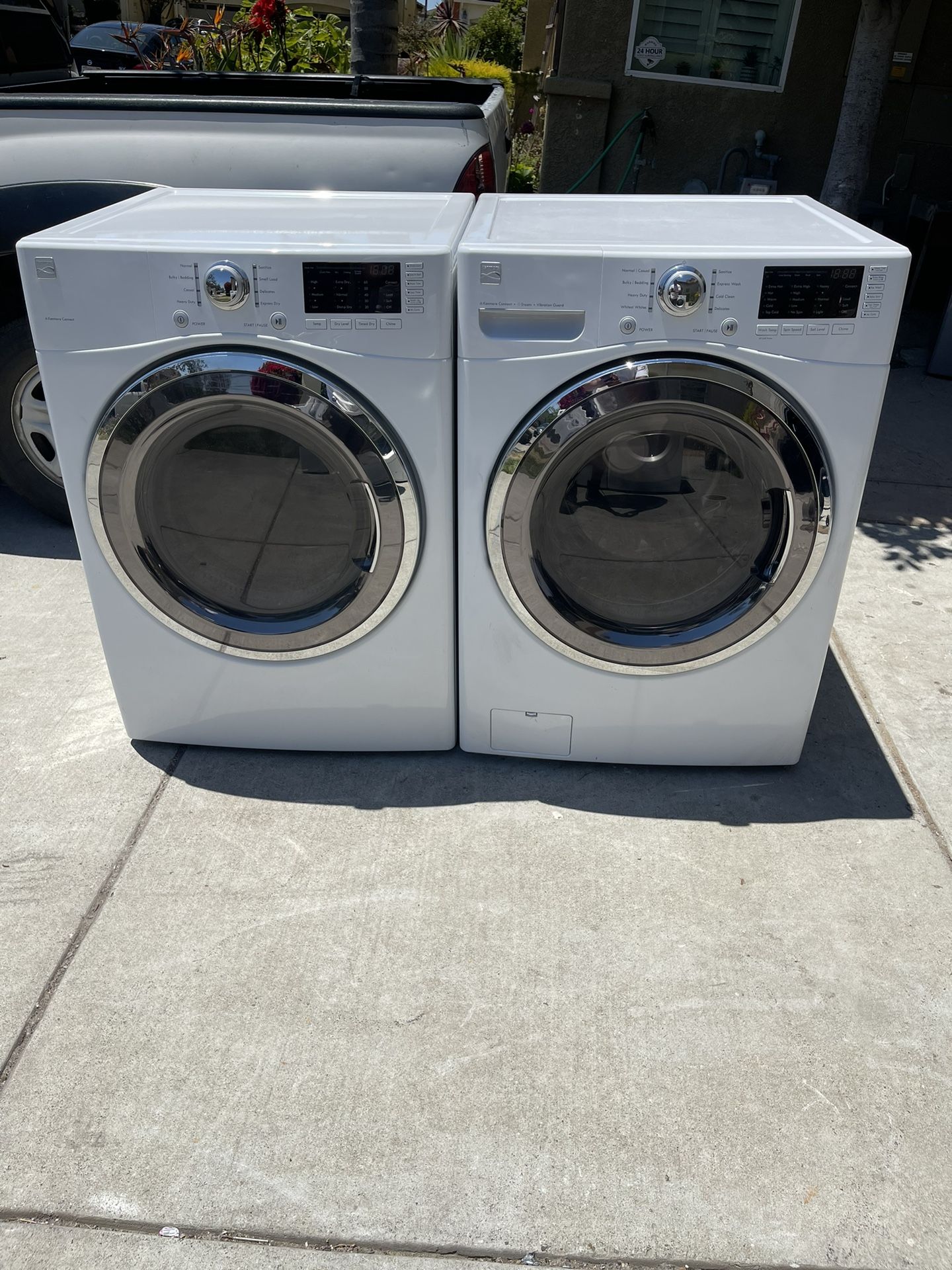 Kenmore Washer/Dryer (Gas Dryer + Stackable)