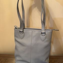 Dramatic Price Drop: NEVER USED Vintage Top Quality Multi-compartment Leather Shoulder Bag By Liz Claiborne Accessories 