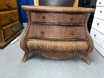 ANTIQUE DRESSERS 3 drawers