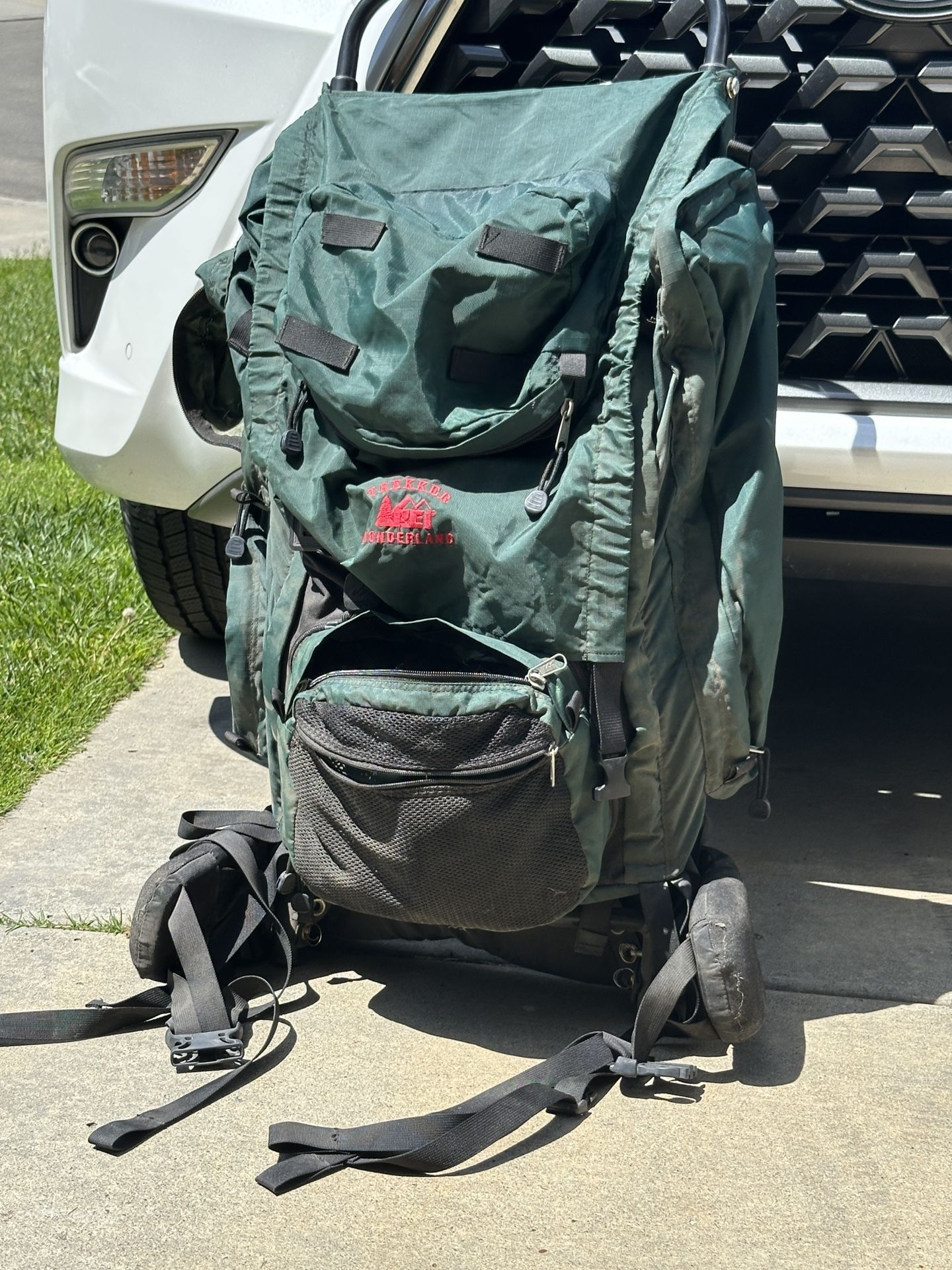 BACKPACK-REI Trekker Wonderland External Frame Expedition Pack