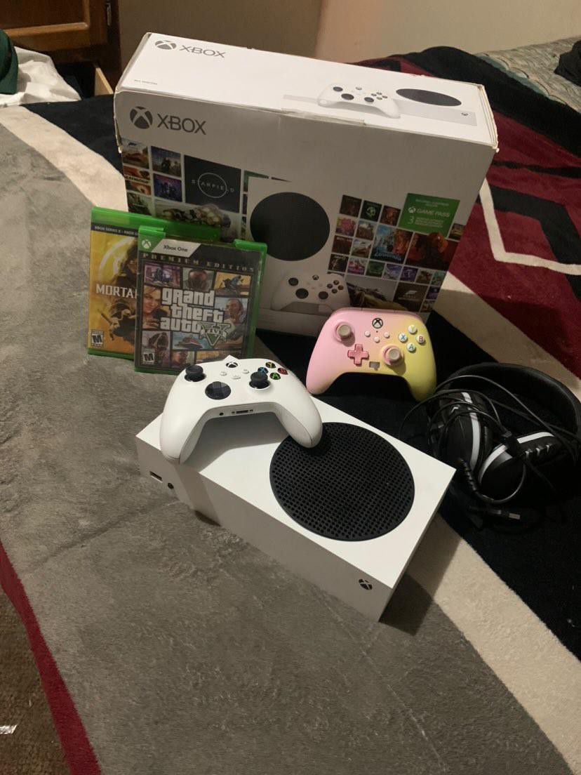 Xbox Series S With 2 Controllers, 2 Games, And A Headset 