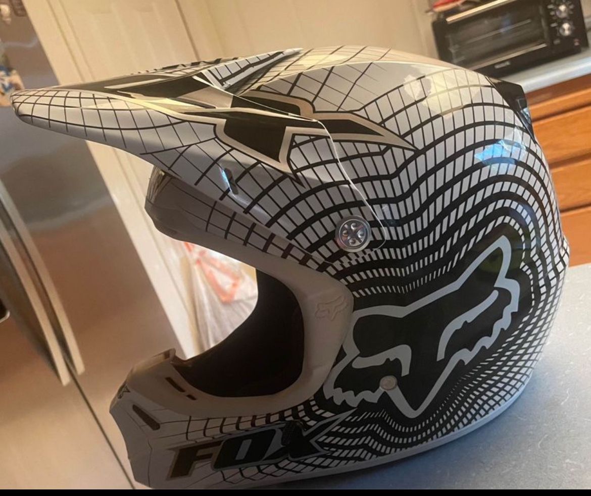 Fox V3 Vortex Riding Helmet 