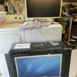 Apple monitor won’t turn on good for parts of rebuild $10