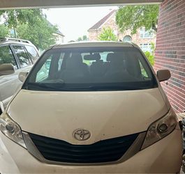 2013 Toyota Sienna