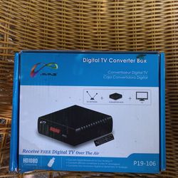 !! Digital TV Converter Box New For Analog TVs