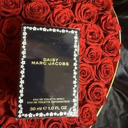Daisy by Marc Jacobs 