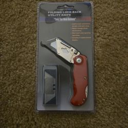 Utility Knife With Xtra Blades