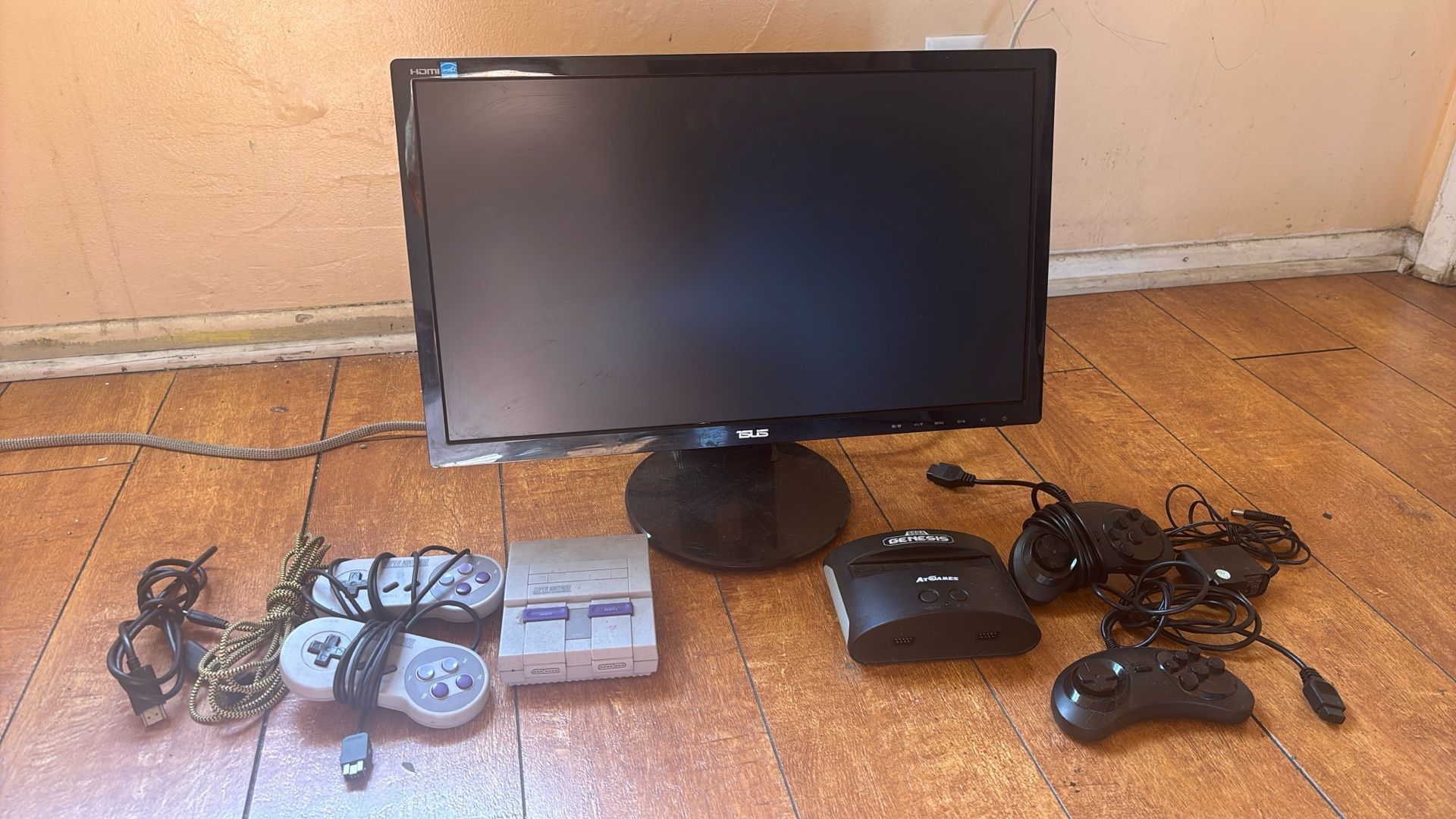 Video Games (Location North Hollywood) Super Nintendo Mini (SOLD)