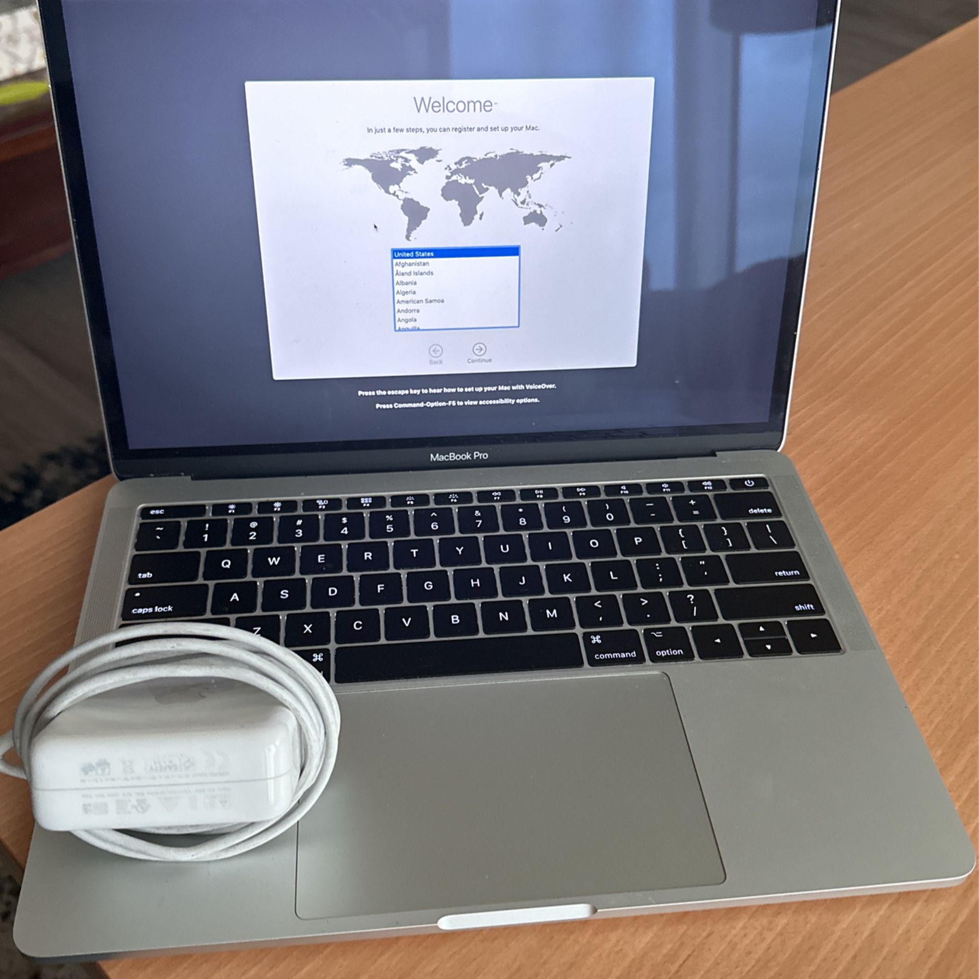 MacBook Pro (factory Reset) 13” 2017