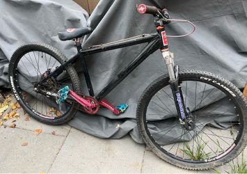 Dirtjumper bike with Chris  king white industries