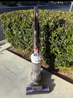 Dyson Slim Ball Upright Vacuum